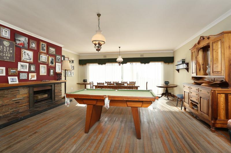 5 Bedroom Property for Sale in Mossel Bay Central Western Cape